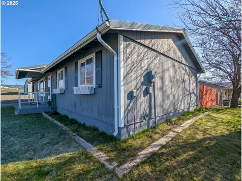 809 N 8th Avenue Elgin OR 97827