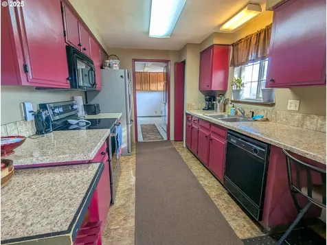 809 N 8th Avenue Elgin OR 97827