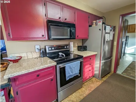 809 N 8th Avenue Elgin OR 97827