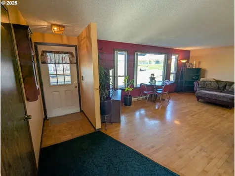 809 N 8th Avenue Elgin OR 97827