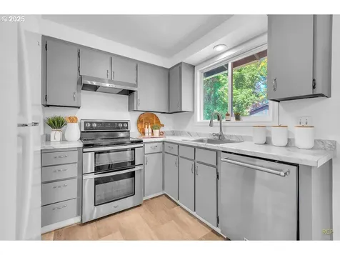 17325 SW Sugar Plum Lane Beaverton OR 97007