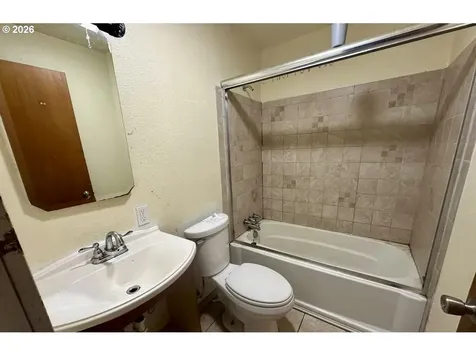 302 S 10th Street Coos Bay OR 97420