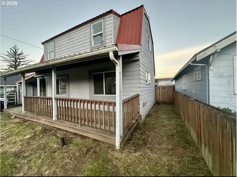 302 S 10th Street Coos Bay OR 97420