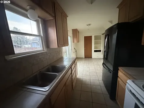 302 S 10th Street Coos Bay OR 97420
