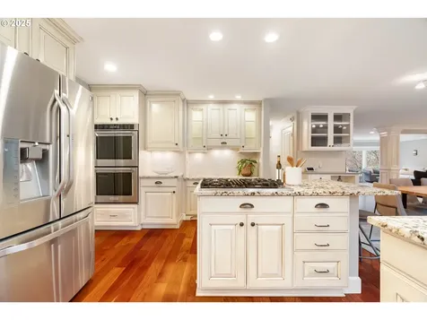 7028 SW Arranmore Way Portland OR 97223