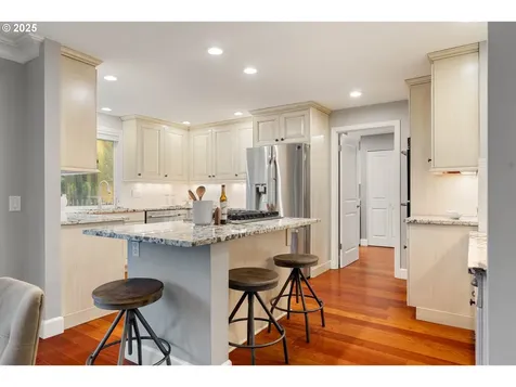 7028 SW Arranmore Way Portland OR 97223