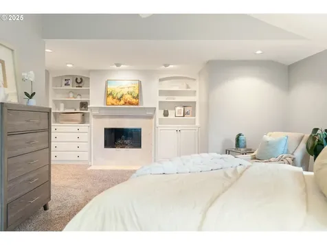 7028 SW Arranmore Way Portland OR 97223