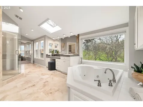 7028 SW Arranmore Way Portland OR 97223