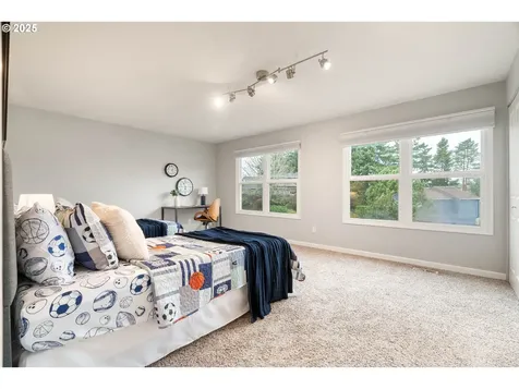 7028 SW Arranmore Way Portland OR 97223