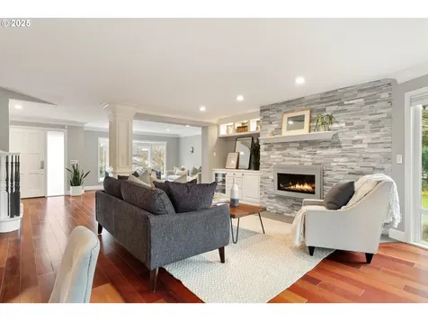 7028 SW Arranmore Way Portland OR 97223
