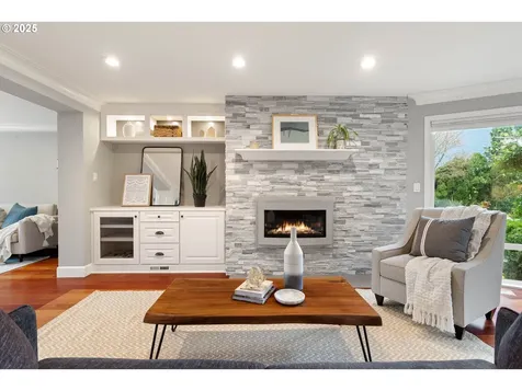 7028 SW Arranmore Way Portland OR 97223