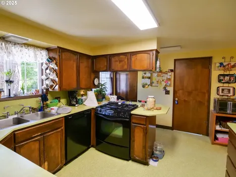 1801 SE 176th Avenue Portland OR 97233