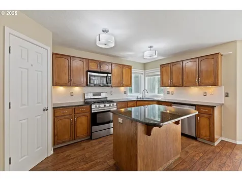 215 NW 150th Way Vancouver WA 98685