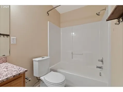215 NW 150th Way Vancouver WA 98685