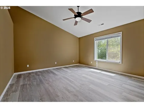 215 NW 150th Way Vancouver WA 98685