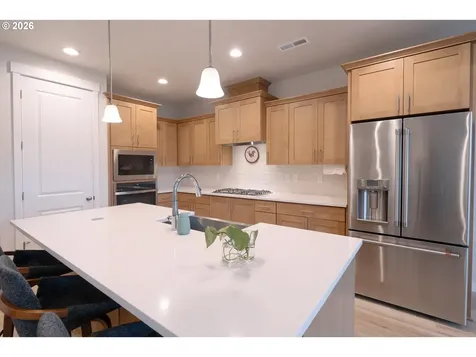 1746 N Millican Creek Street Lafayette OR 97127