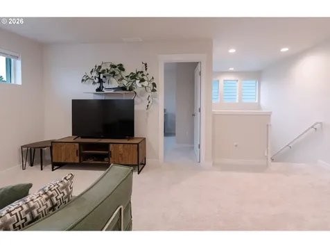 1746 N Millican Creek Street Lafayette OR 97127
