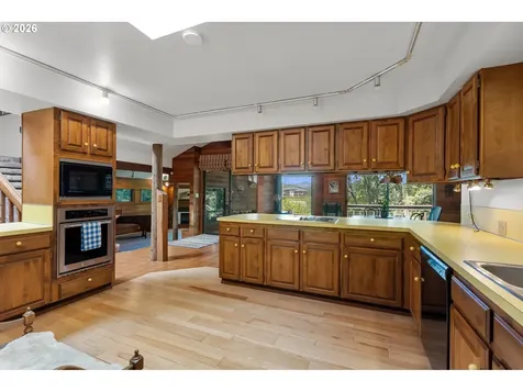 1346 Fisher Road Roseburg OR 97471