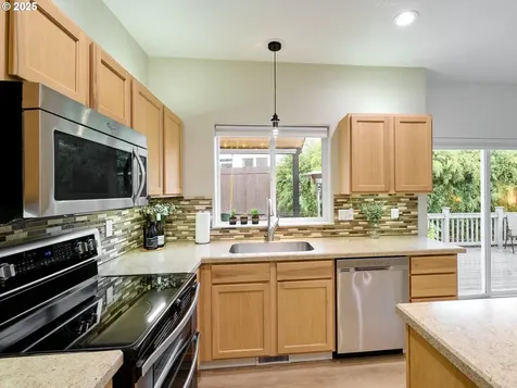 12690 SW 159th Court Beaverton OR 97007