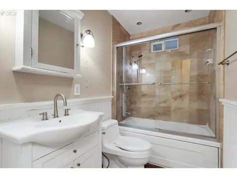 3330 SW 87th Avenue Portland OR 97225