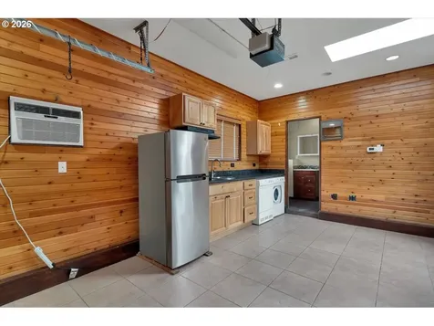 3330 SW 87th Avenue Portland OR 97225