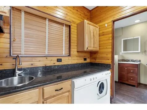 3330 SW 87th Avenue Portland OR 97225