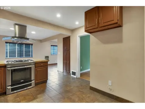 3330 SW 87th Avenue Portland OR 97225