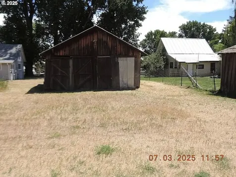 314 NW Second Street Grass Valley OR 97029