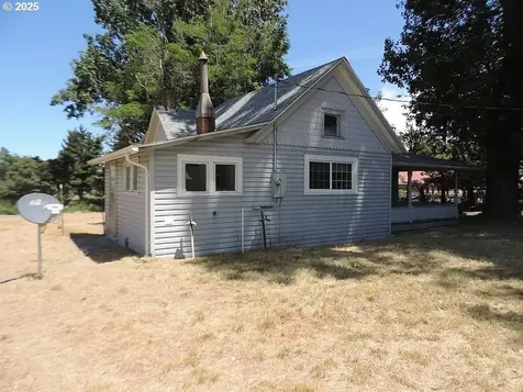 314 NW Second Street Grass Valley OR 97029