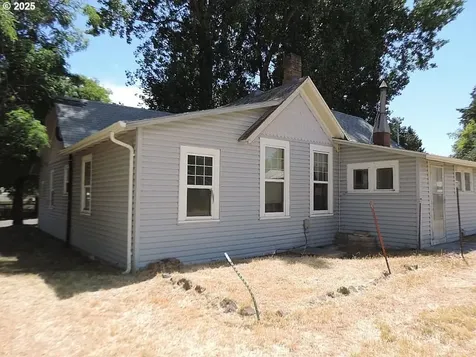 314 NW Second Street Grass Valley OR 97029