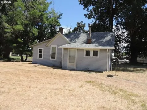 314 NW Second Street Grass Valley OR 97029
