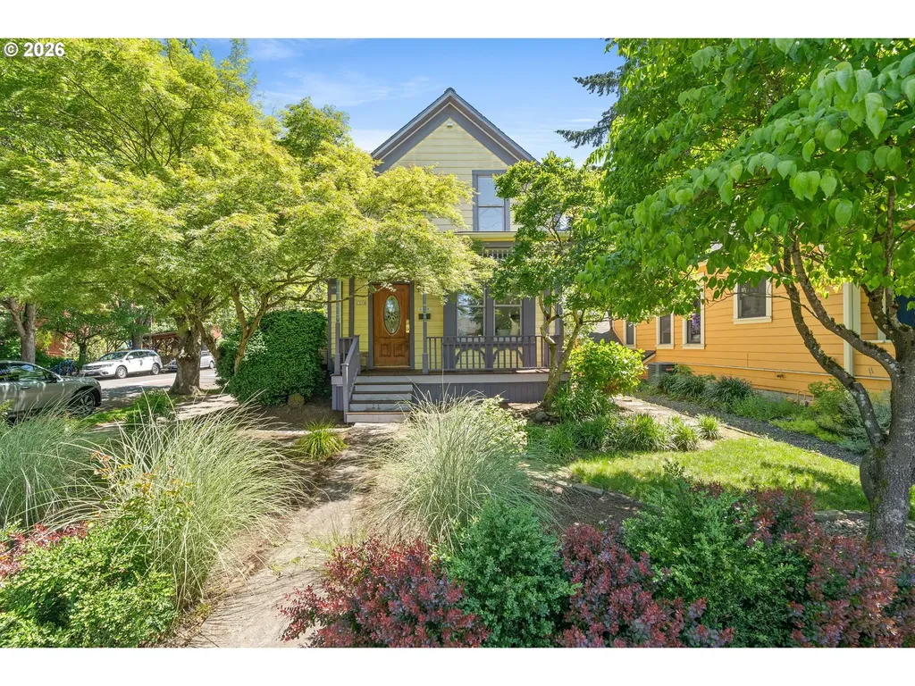 1204 SE 34th Avenue Portland OR 97214