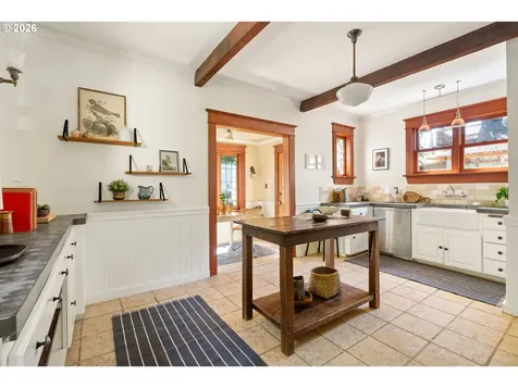 1204 SE 34th Avenue Portland OR 97214