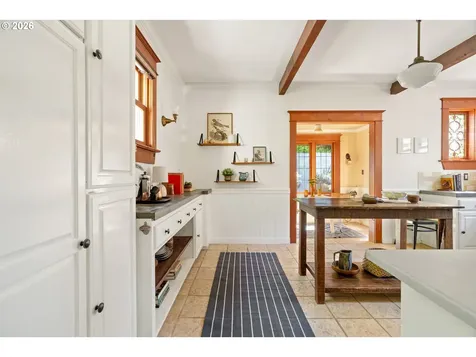 1204 SE 34th Avenue Portland OR 97214