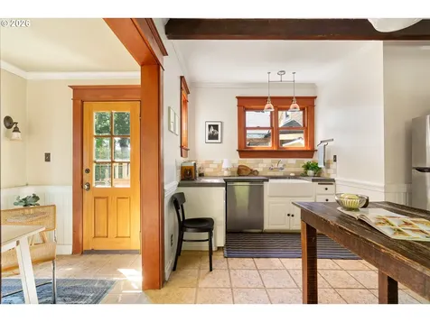 1204 SE 34th Avenue Portland OR 97214