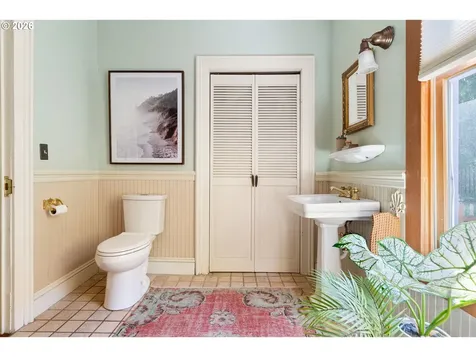 1204 SE 34th Avenue Portland OR 97214