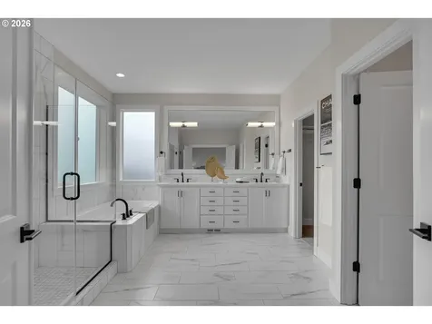 11808 NW Weaver Lane Portland OR 97229