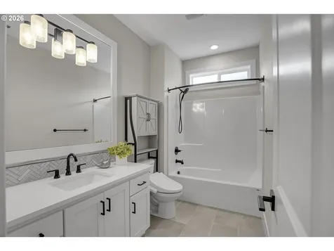 11808 NW Weaver Lane Portland OR 97229