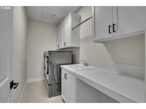 11808 NW Weaver Lane Portland OR 97229