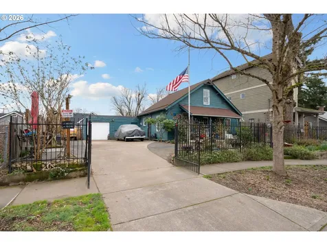 5716 SE 104th Avenue Portland OR 97266