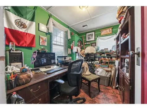 5716 SE 104th Avenue Portland OR 97266