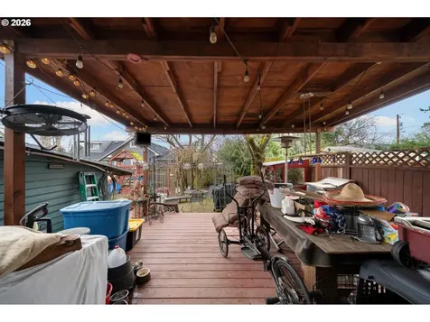 5716 SE 104th Avenue Portland OR 97266
