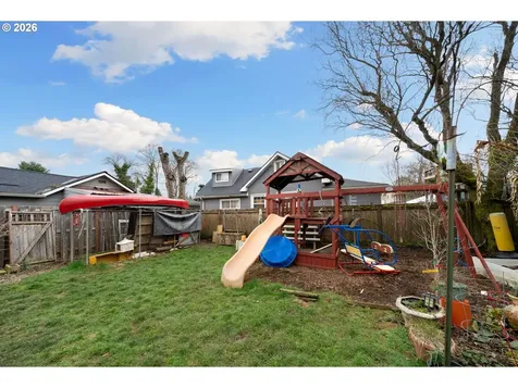 5716 SE 104th Avenue Portland OR 97266
