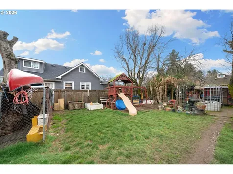 5716 SE 104th Avenue Portland OR 97266