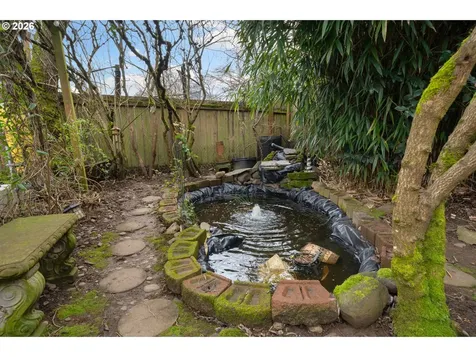 5716 SE 104th Avenue Portland OR 97266