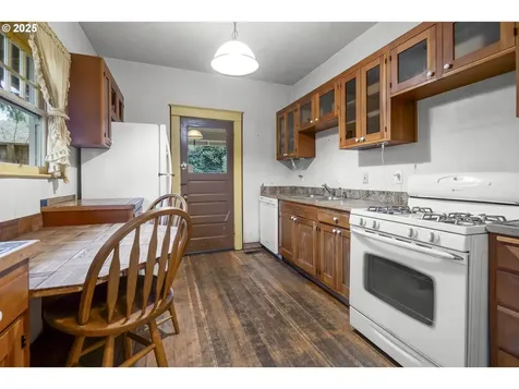 482 Ewald Avenue SE Salem OR 97302