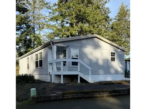 530 Shorepines Court Coos Bay OR 97420