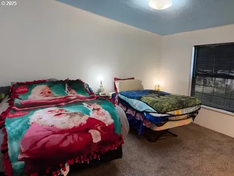 530 Shorepines Court Coos Bay OR 97420