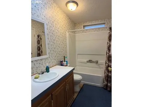 530 Shorepines Court Coos Bay OR 97420