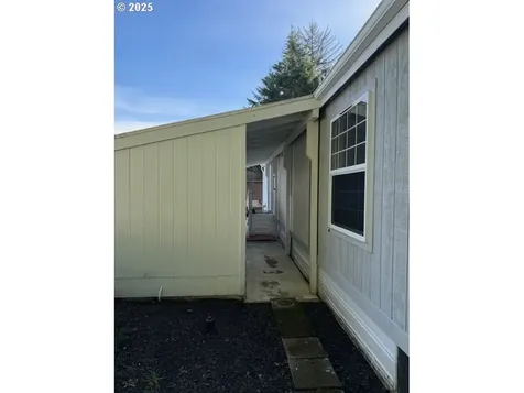530 Shorepines Court Coos Bay OR 97420